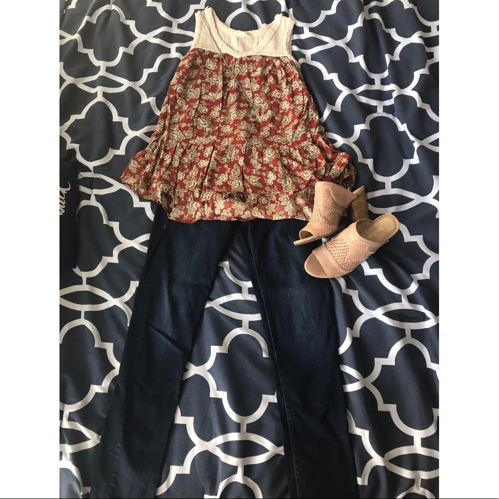 Entro sleeveless blouse